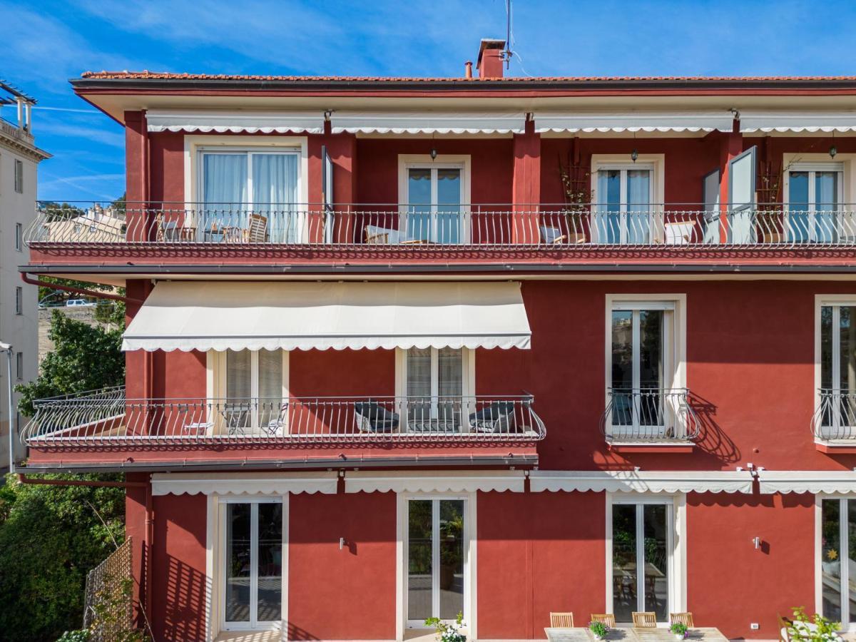 La Fabrique A Poupees - Chambres Et Appartements De Charme Au Coeur De Ментона Экстерьер фото