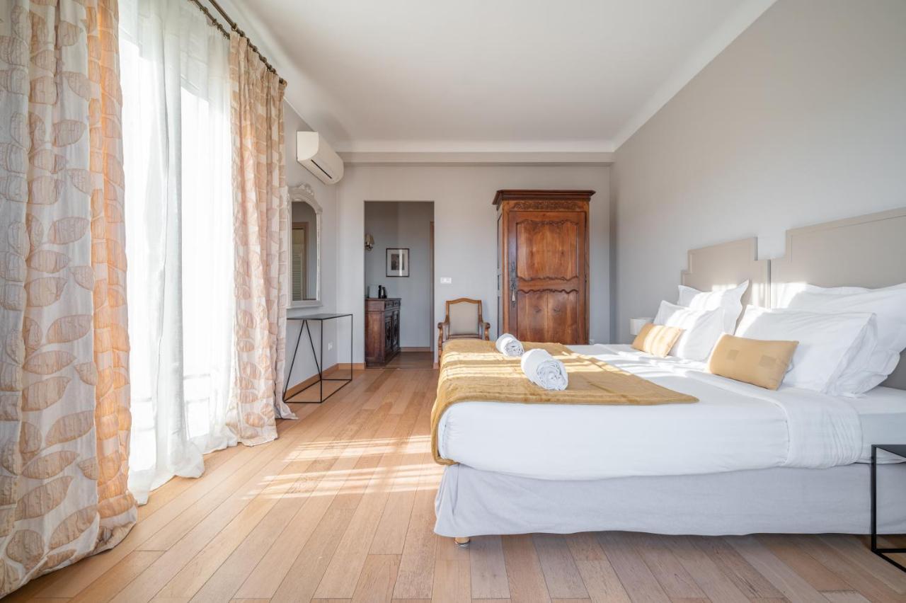 La Fabrique A Poupees - Chambres Et Appartements De Charme Au Coeur De Ментона Экстерьер фото