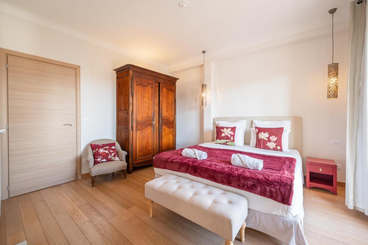 La Fabrique A Poupees - Chambres Et Appartements De Charme Au Coeur De Ментона Экстерьер фото