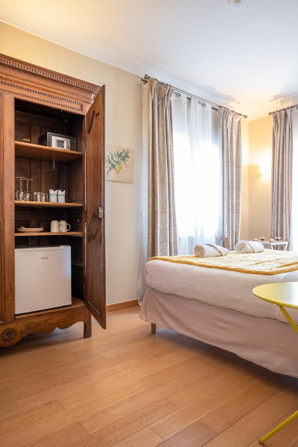 La Fabrique A Poupees - Chambres Et Appartements De Charme Au Coeur De Ментона Экстерьер фото