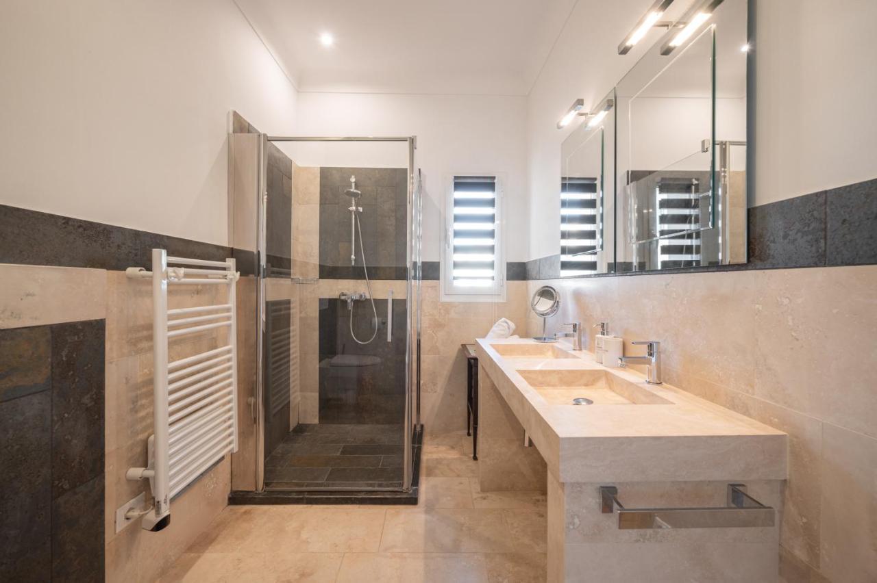 La Fabrique A Poupees - Chambres Et Appartements De Charme Au Coeur De Ментона Экстерьер фото