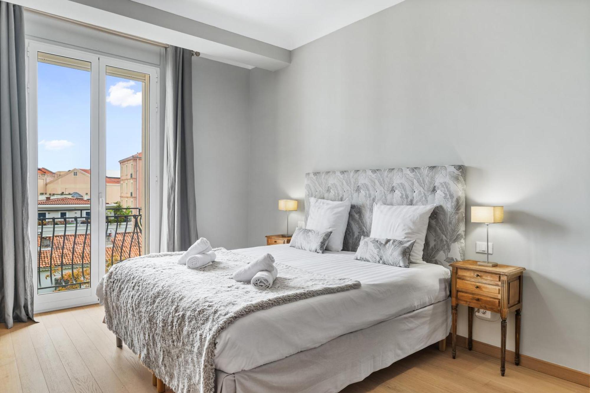 La Fabrique A Poupees - Chambres Et Appartements De Charme Au Coeur De Ментона Экстерьер фото